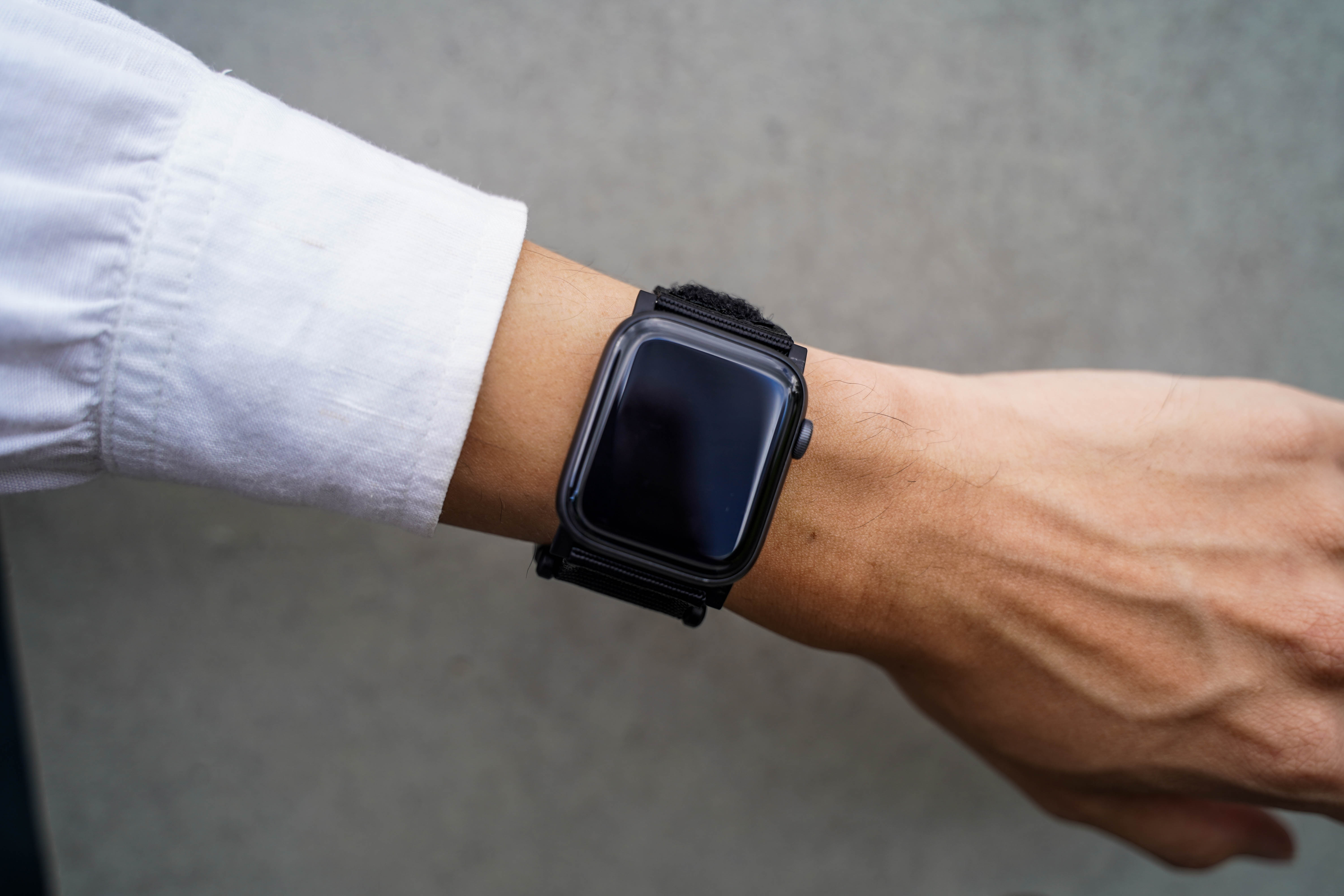 apple watch uag